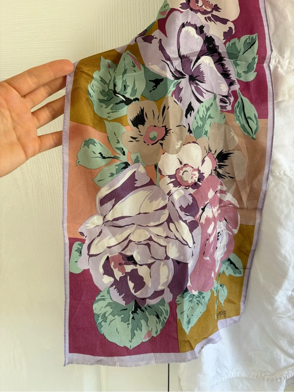 VNTG Oscar De La Renta Silk Scarf Lilac Purple White Pink Artsy Career Teacher